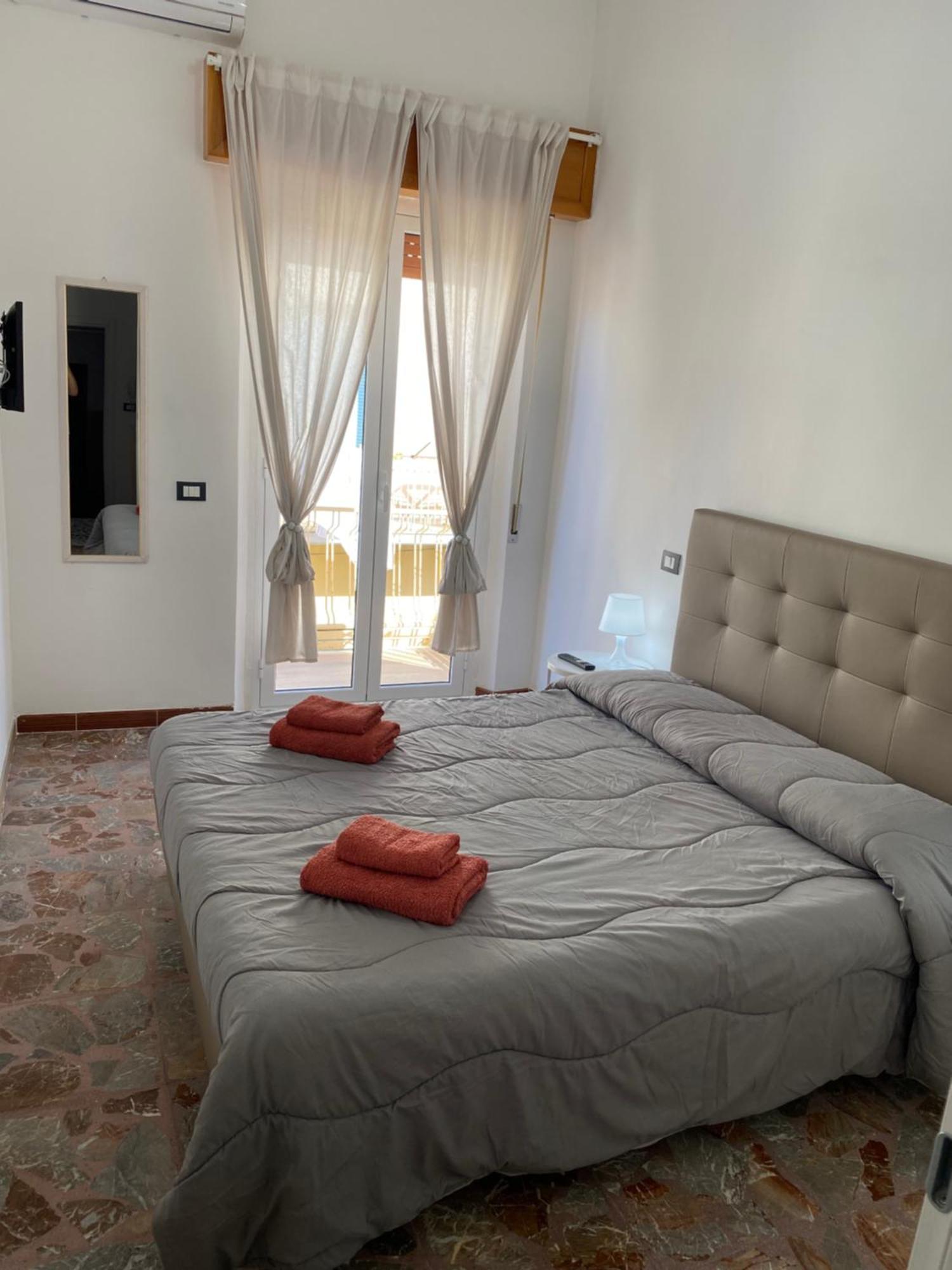 Bonita Cora Hotel Pachino Bagian luar foto